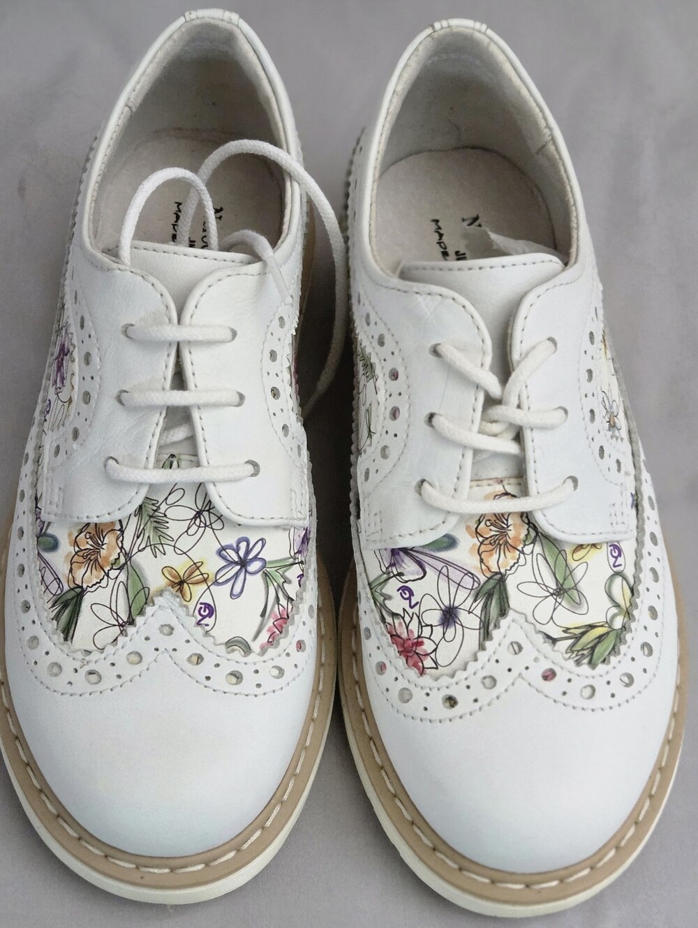 Nero Giardini White Floral Wingtip Lace-Up Oxfords